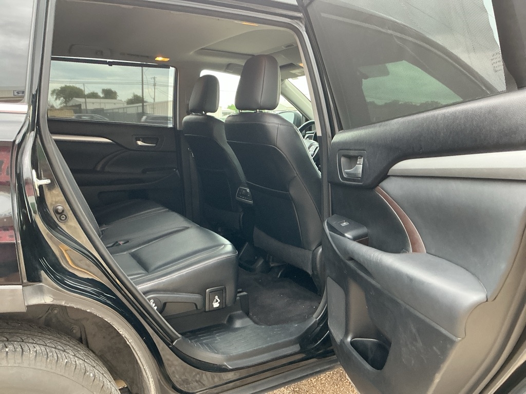 Toyota Highlander XLE FWD V6 2015