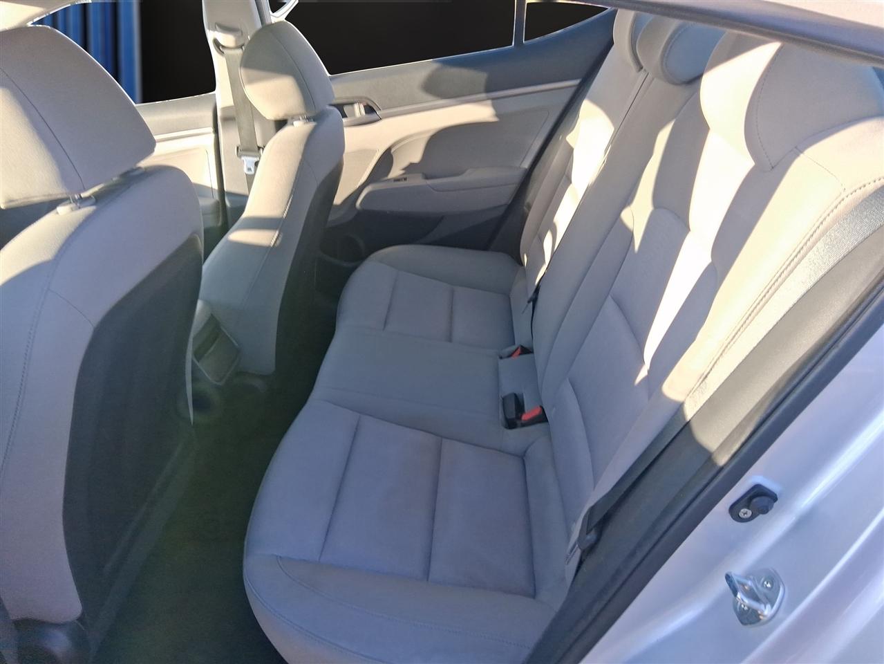 Hyundai Elantra SE 6AT 2017