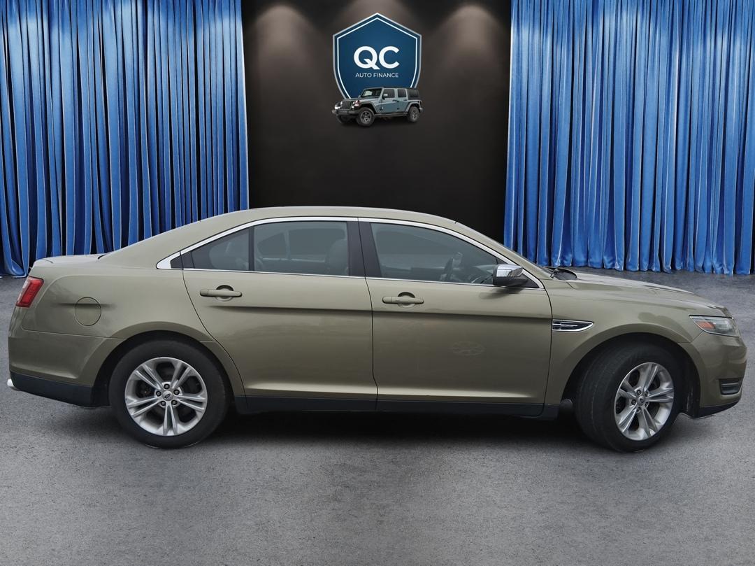 Ford Taurus Limited FWD 2013
