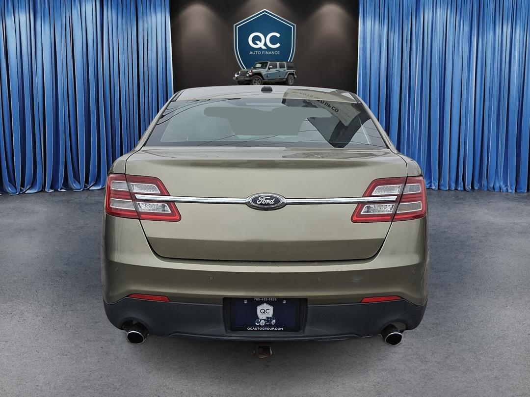 Ford Taurus Limited FWD 2013