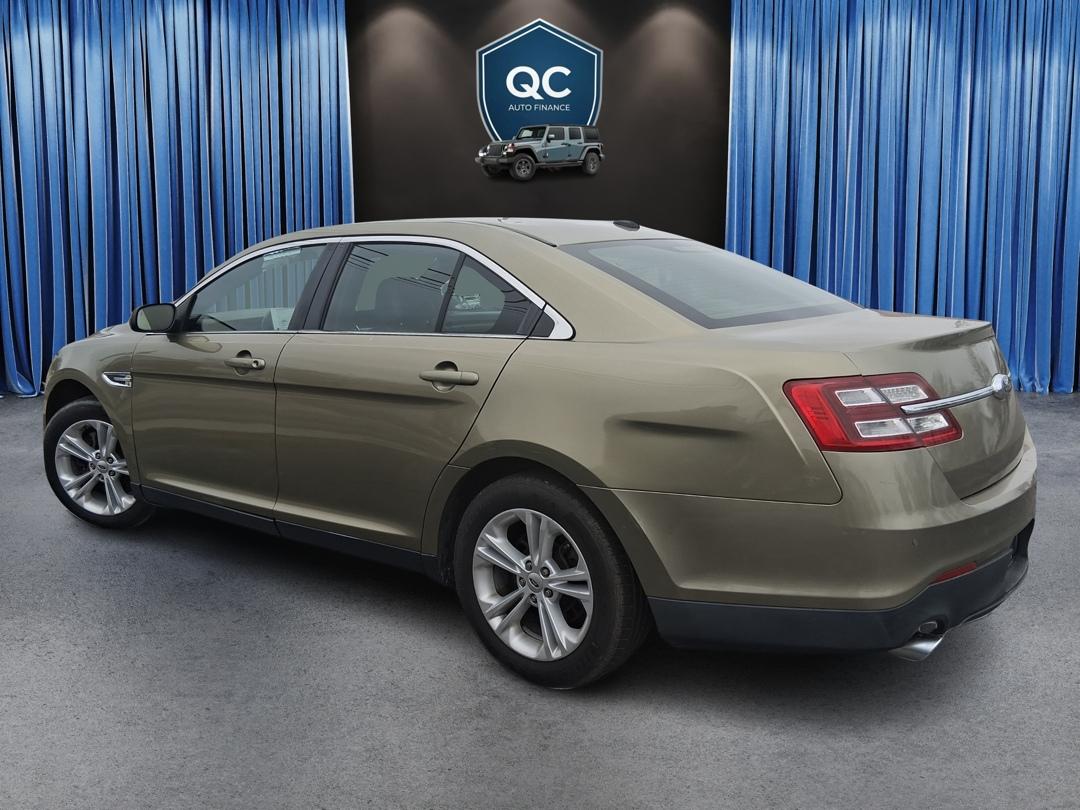 Ford Taurus Limited FWD 2013