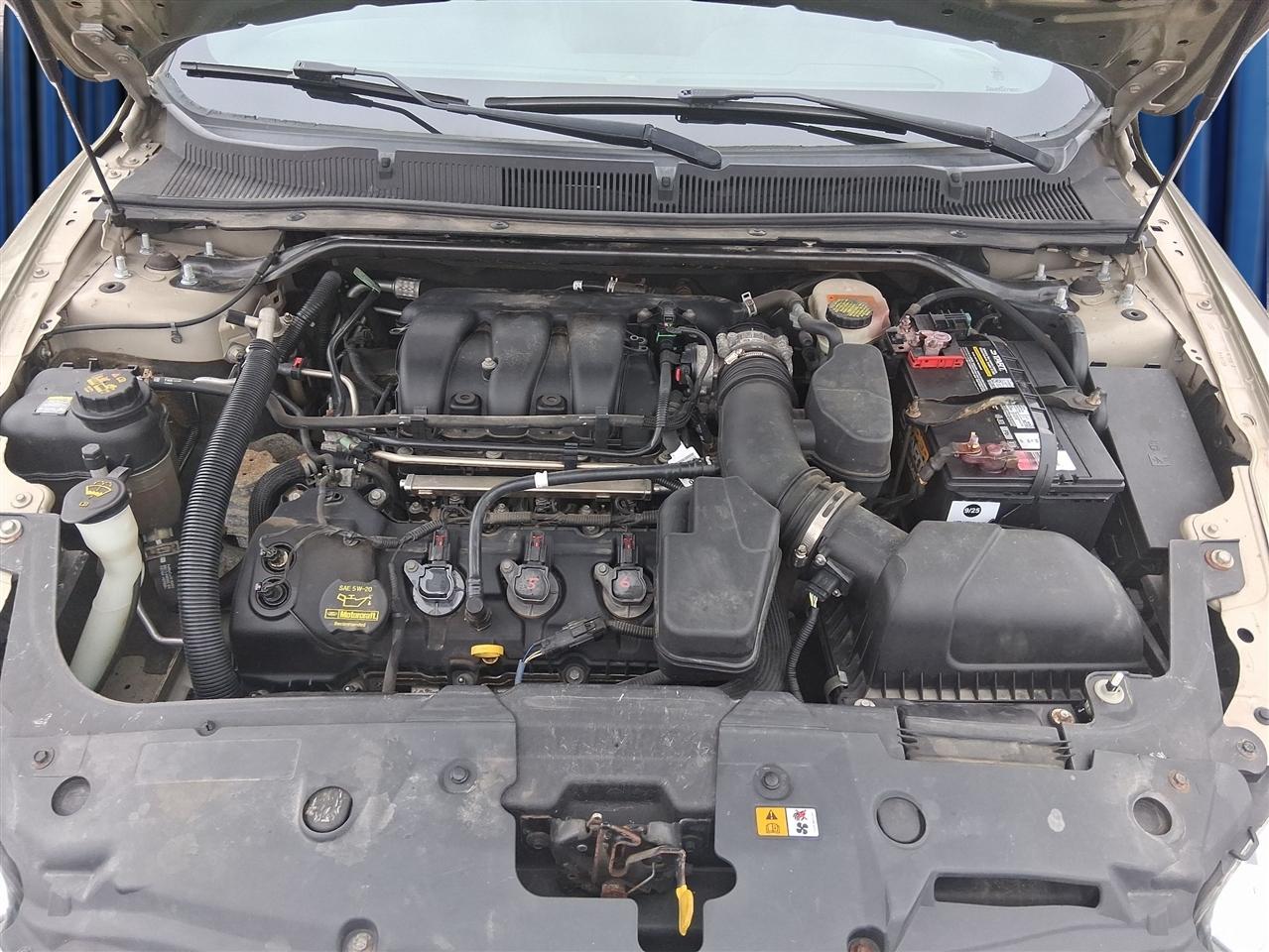 Ford Taurus Limited FWD 2013