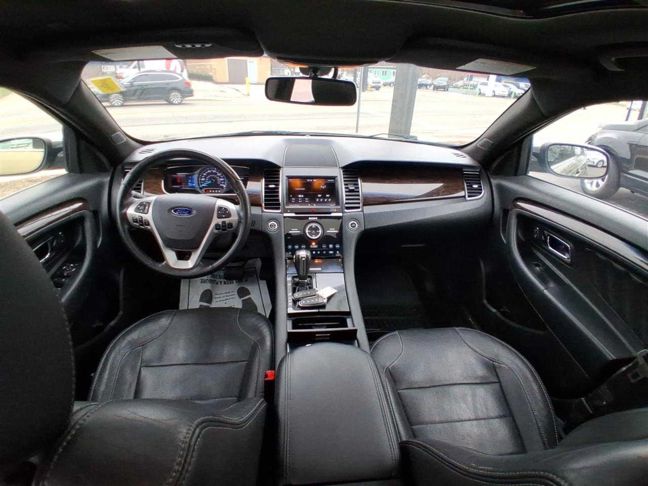 Ford Taurus Limited FWD 2013