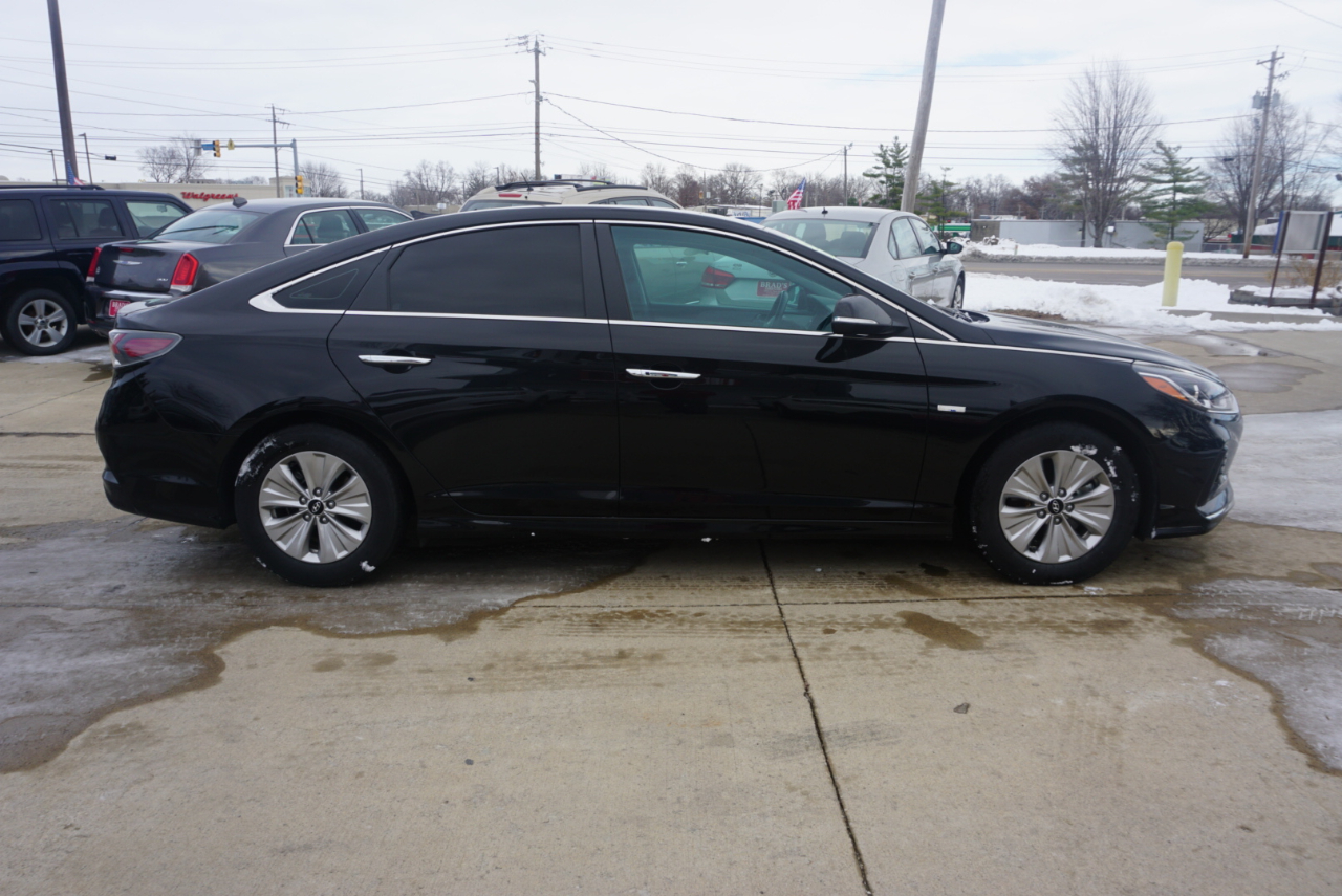 Hyundai Sonata Hybrid SE 2019