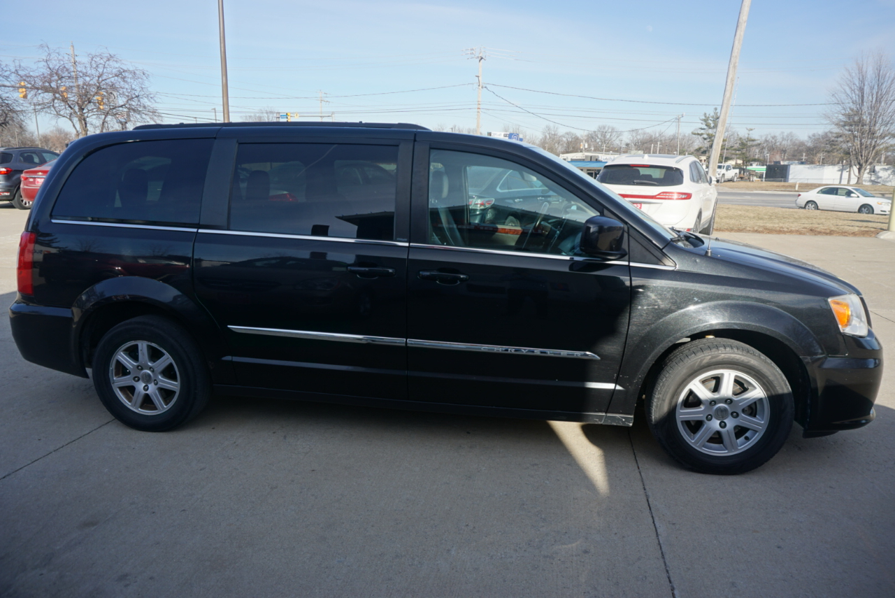 Chrysler Town & Country Touring 2012