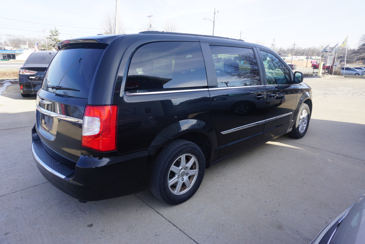 Chrysler Town & Country Touring 2012