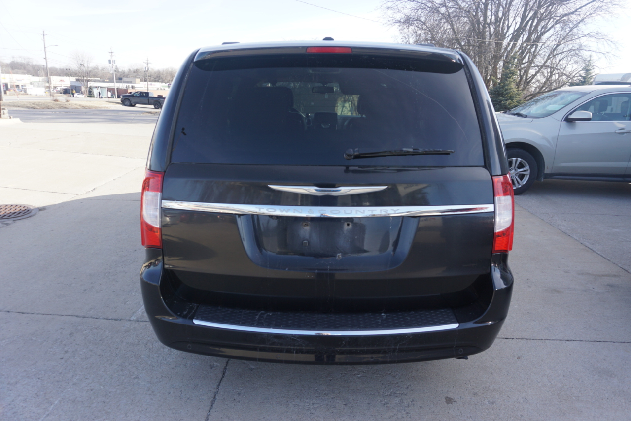 Chrysler Town & Country Touring 2012