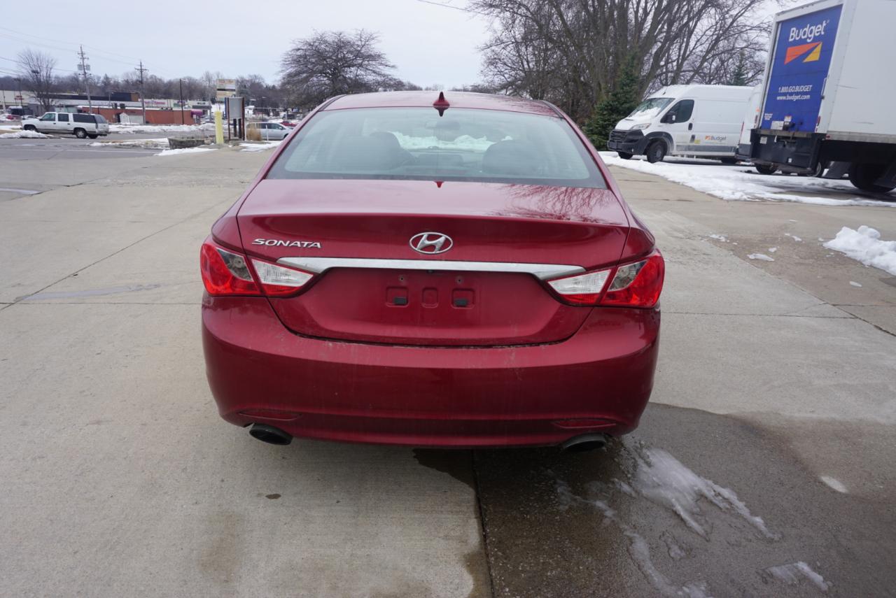 Hyundai Sonata Limited Auto 2012