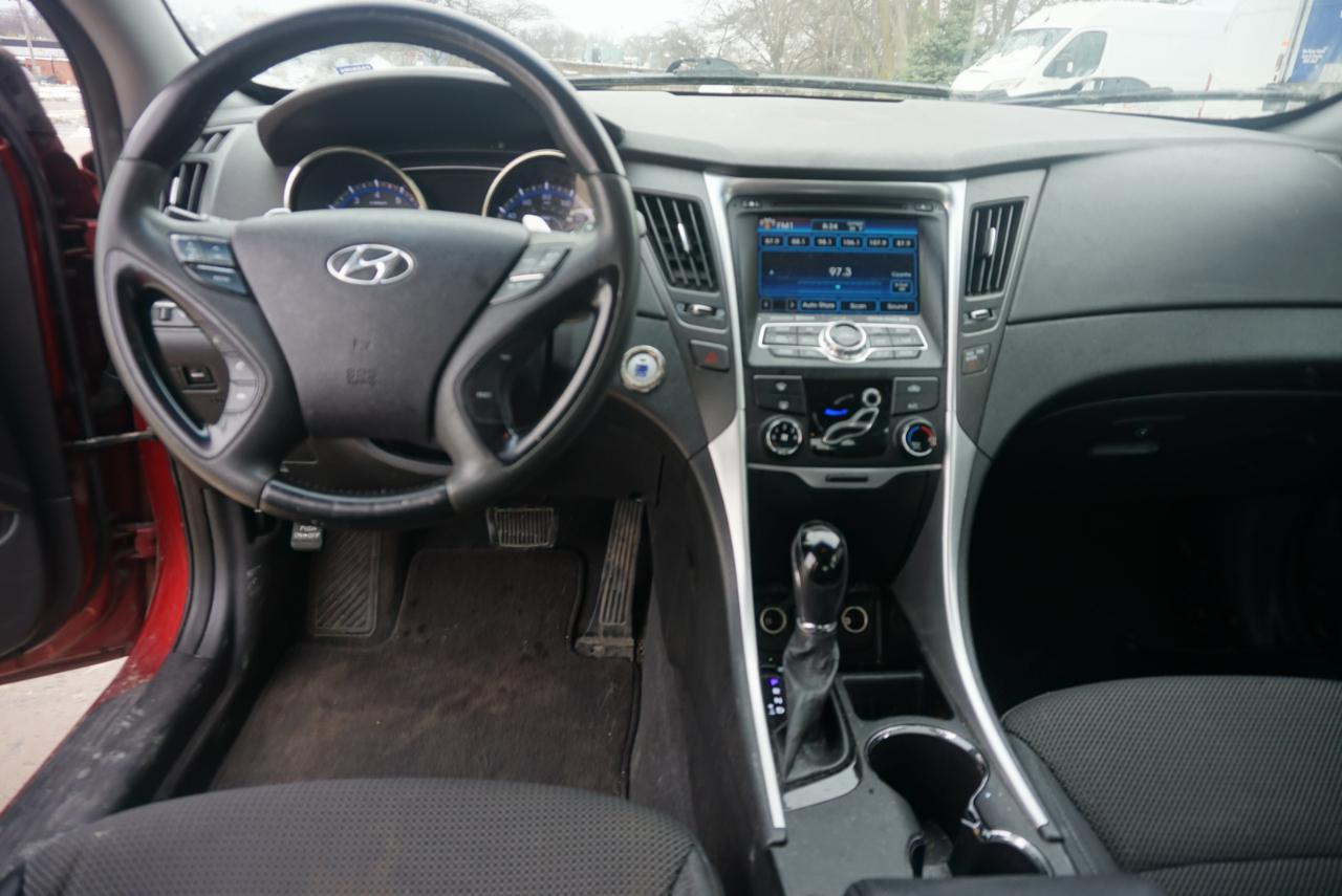 Hyundai Sonata Limited Auto 2012