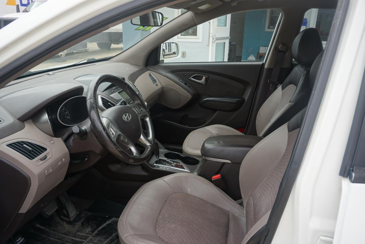 Hyundai Tucson Limited 2WD 2011