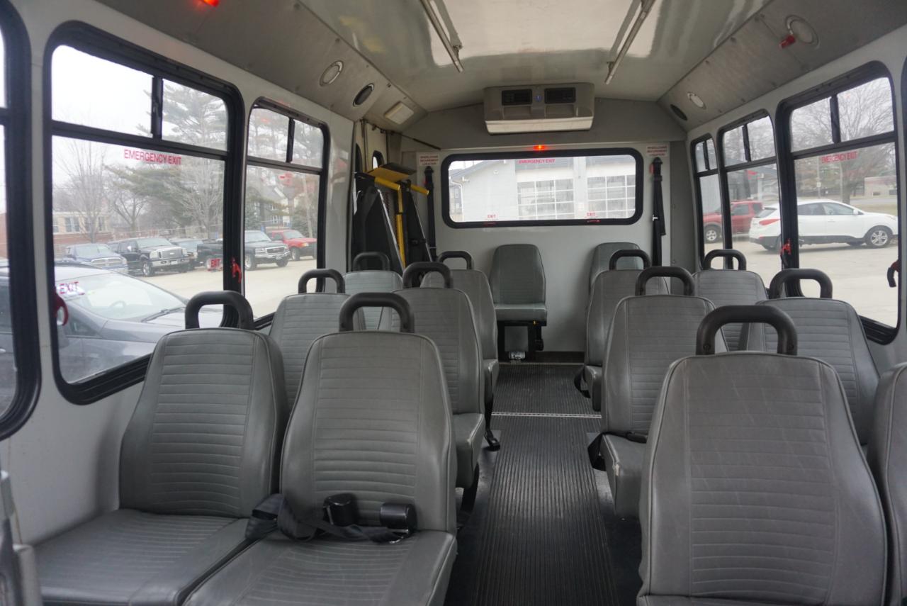 Ford Econoline E350 2012