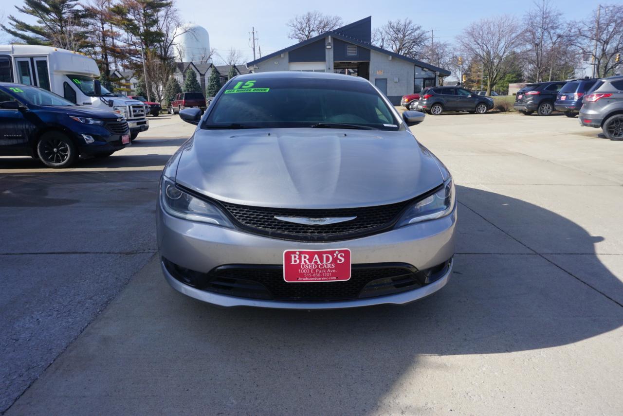 Chrysler 200 S AWD 2015