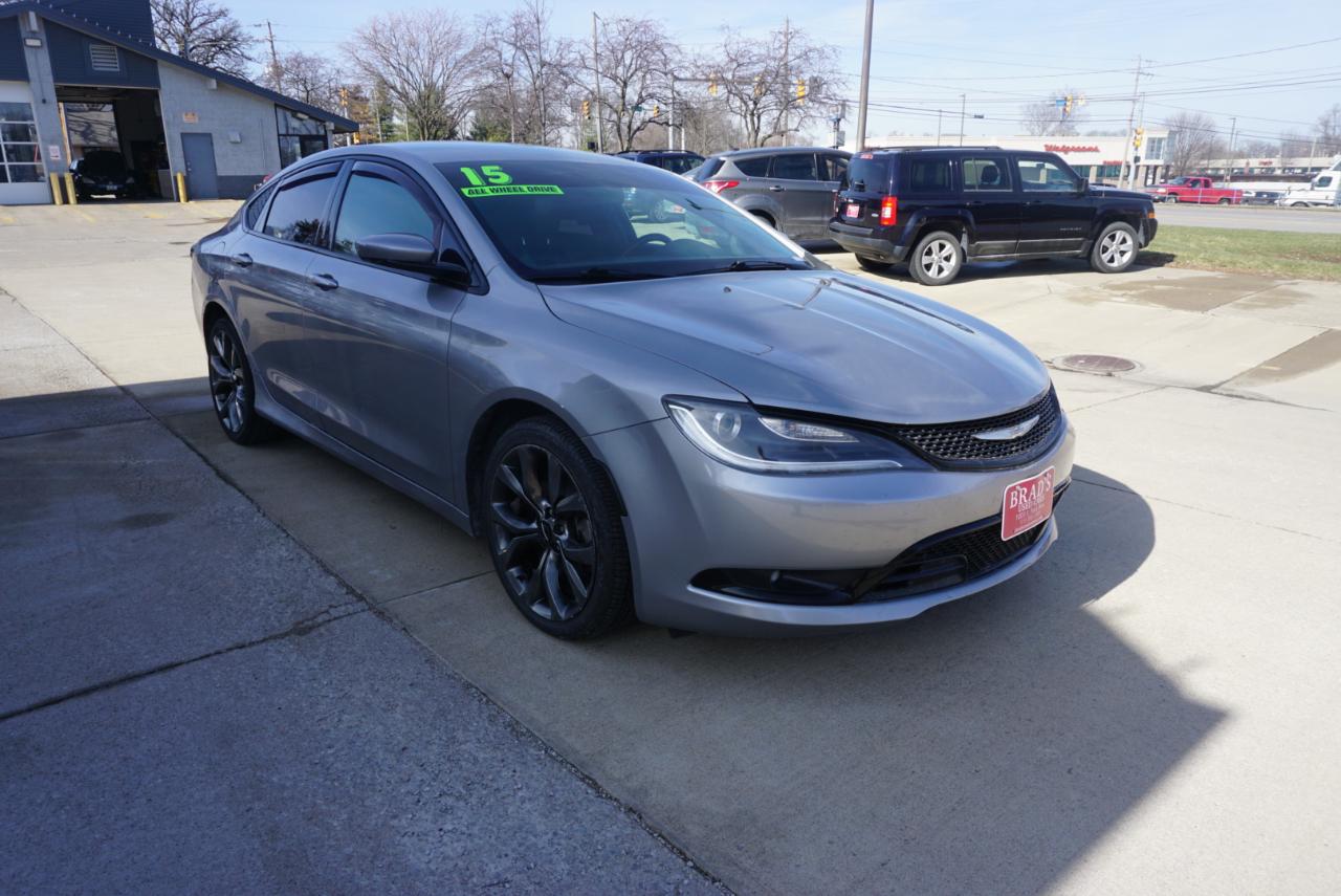 Chrysler 200 S AWD 2015