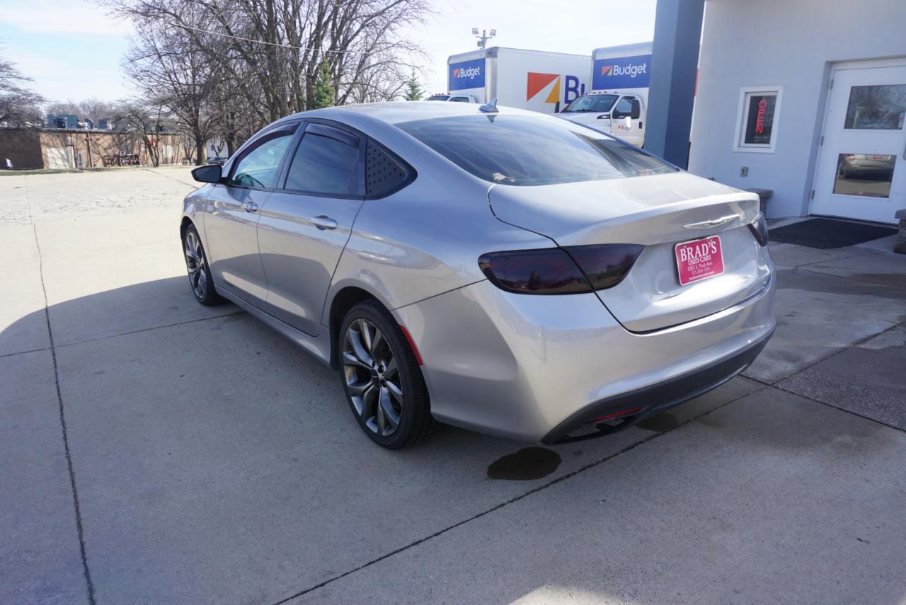 Chrysler 200 S AWD 2015
