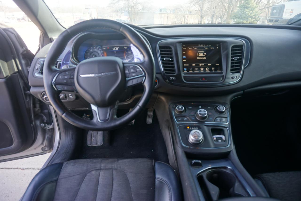 Chrysler 200 S AWD 2015