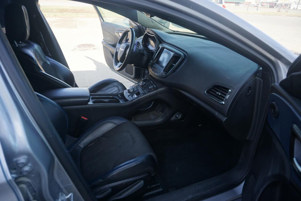 Chrysler 200 S AWD 2015