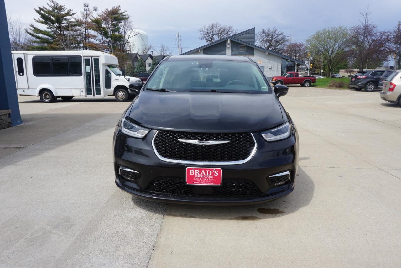 Chrysler Pacifica Hybrid Touring L 2023