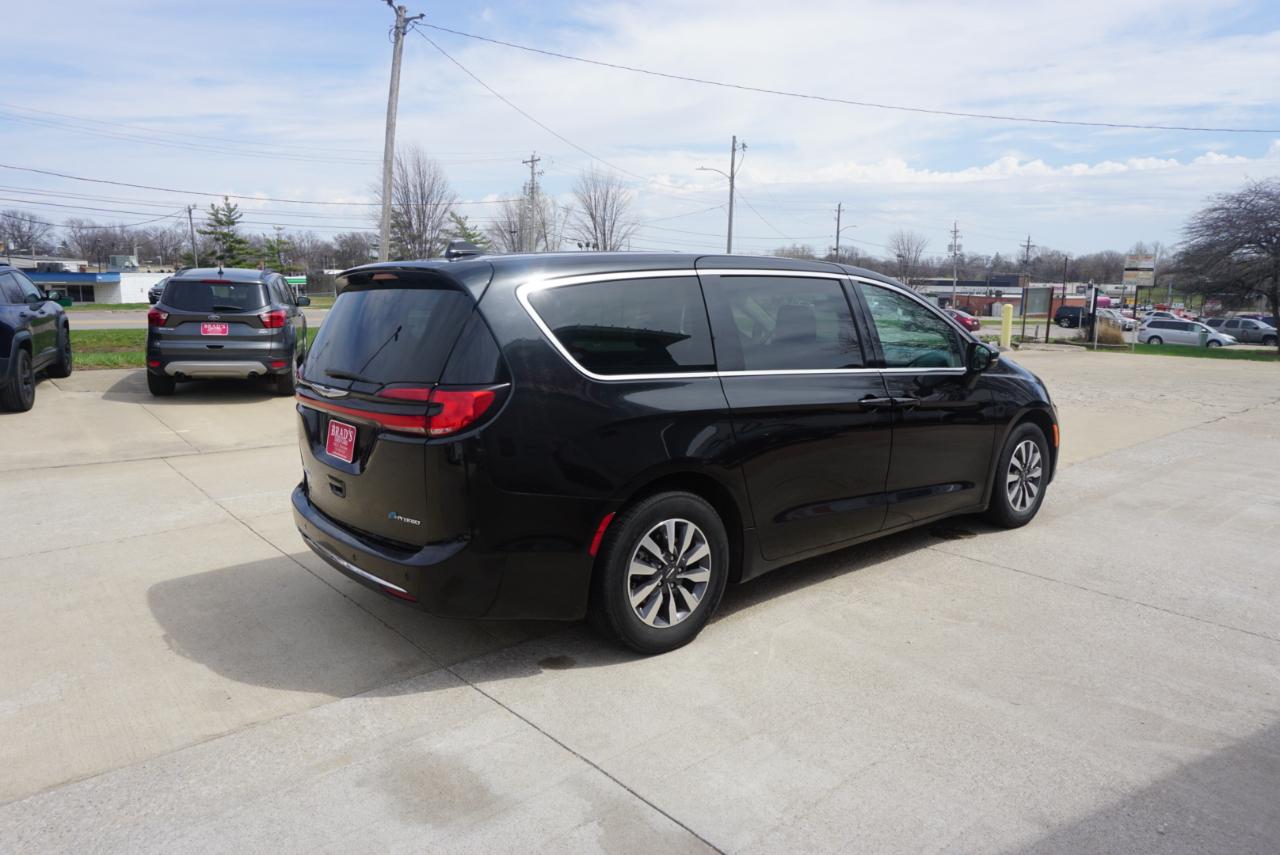 Chrysler Pacifica Hybrid Touring L 2023