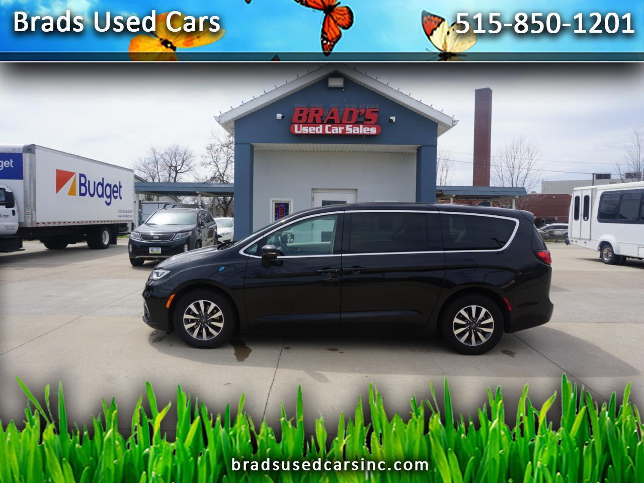 2023 Chrysler Pacifica Hybrid Touring L