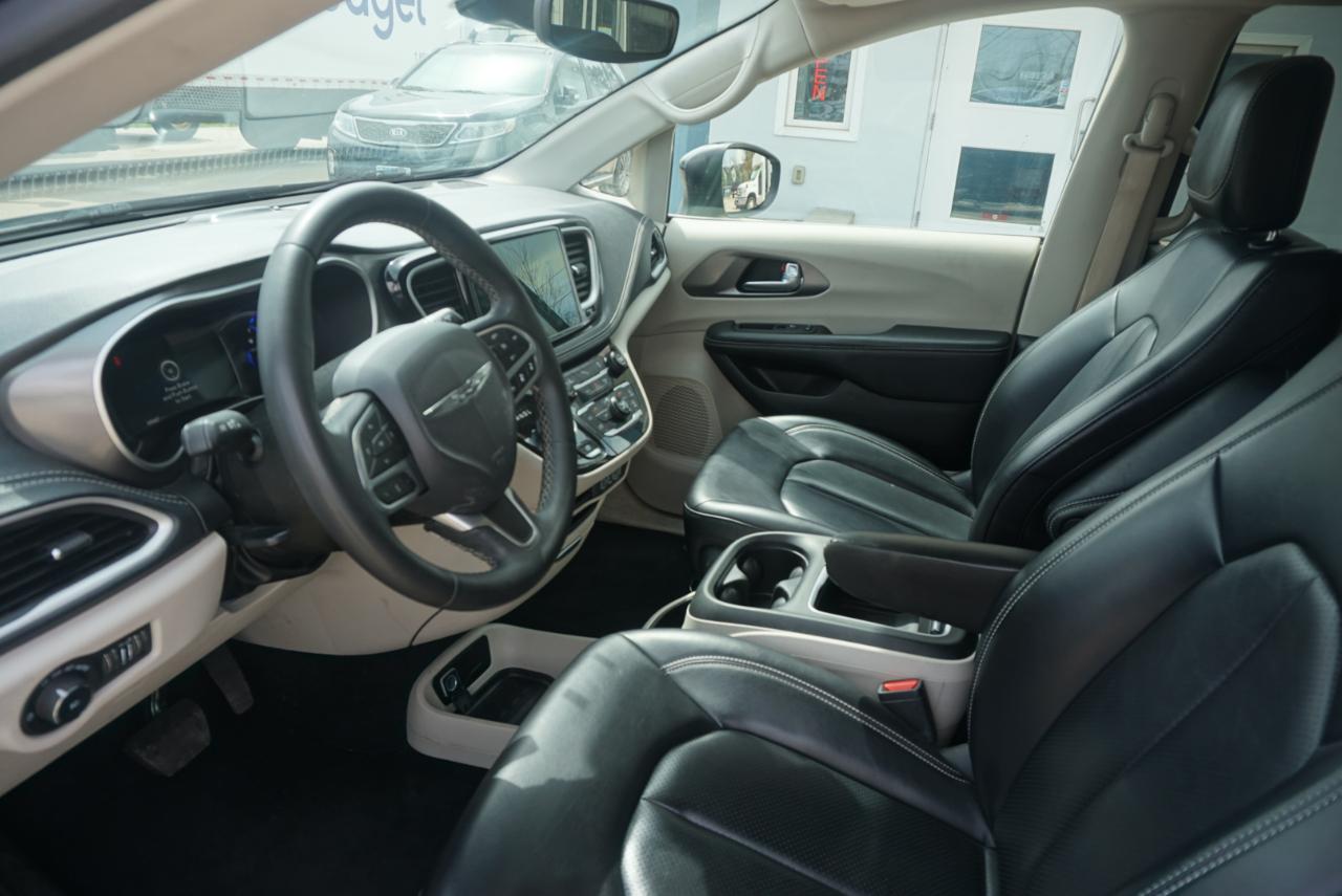 Chrysler Pacifica Hybrid Touring L 2023