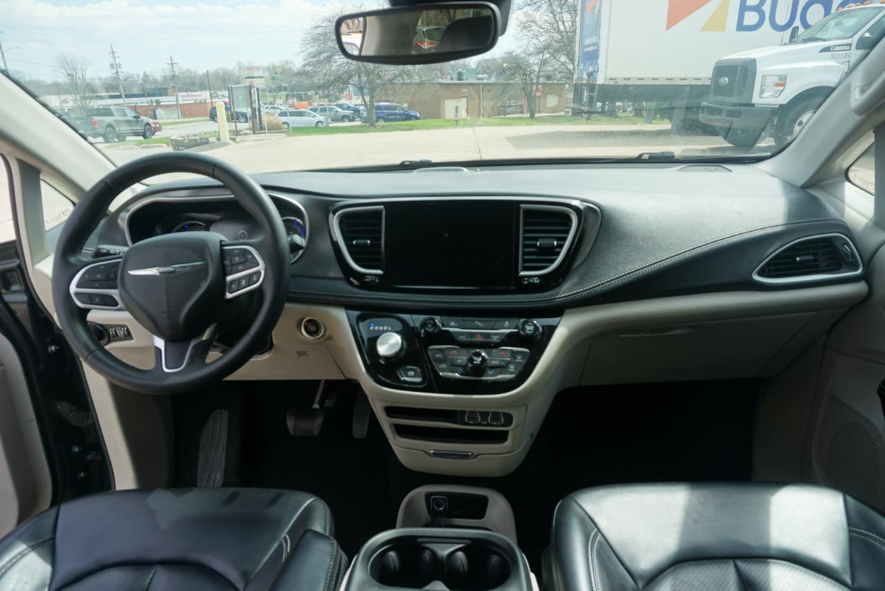 Chrysler Pacifica Hybrid Touring L 2023