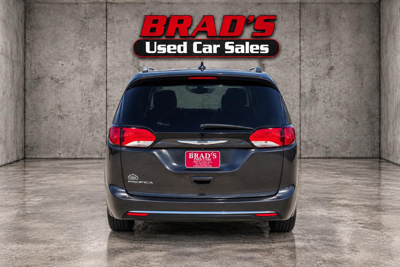 Chrysler Pacifica photo 7
