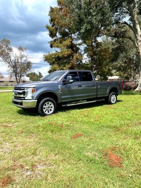 2022 Ford F-350 XLT photo 2
