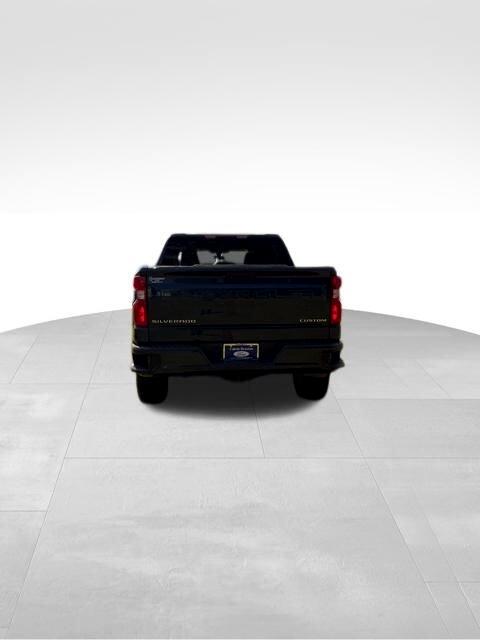 Chevrolet Silverado 1500  2021