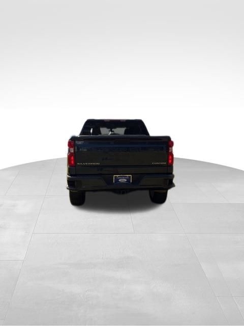 Chevrolet Silverado 1500  2021