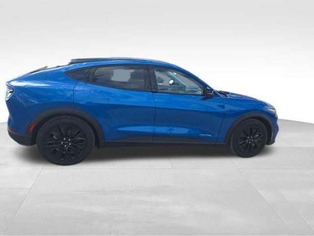 Ford Mustang Mach-E  2025