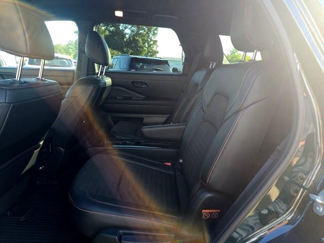 Nissan Pathfinder  2024