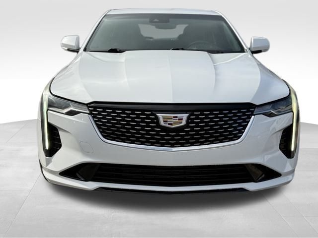 Cadillac CT4  2021
