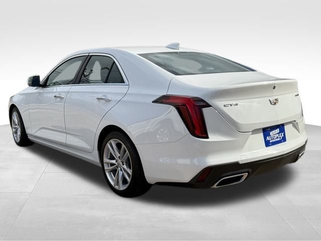 Cadillac CT4  2021