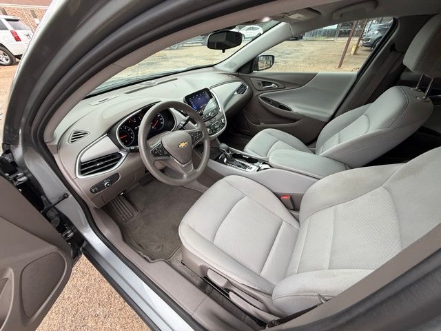 Chevrolet Malibu  2023