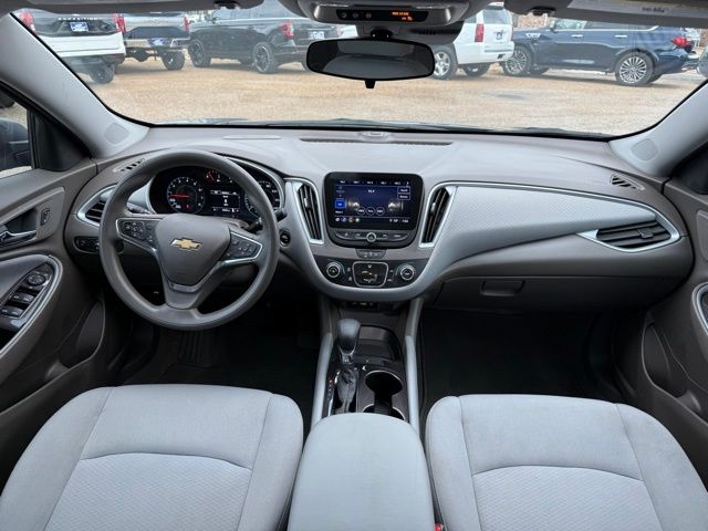 Chevrolet Malibu  2023
