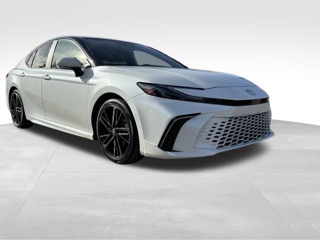 Toyota Camry Hybrid  2025