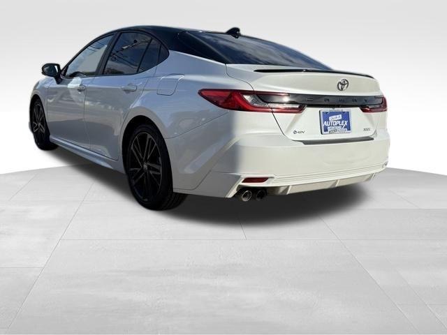 Toyota Camry Hybrid  2025