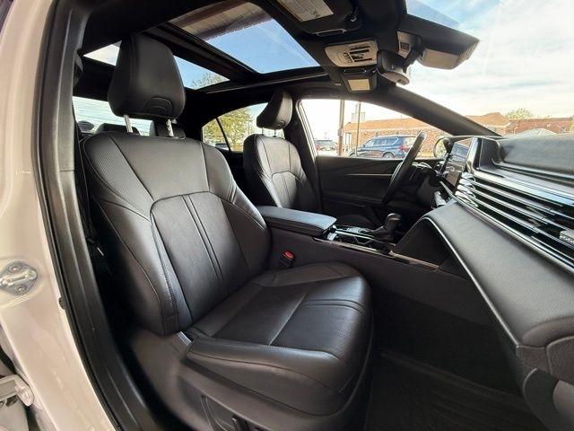 Toyota Camry Hybrid  2025