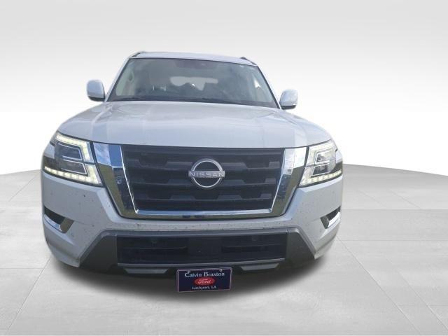 Nissan Armada  2021