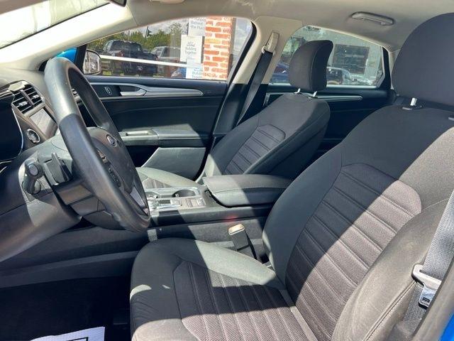 Ford Fusion SE FWD 2019