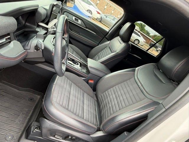 Ford Explorer  2025