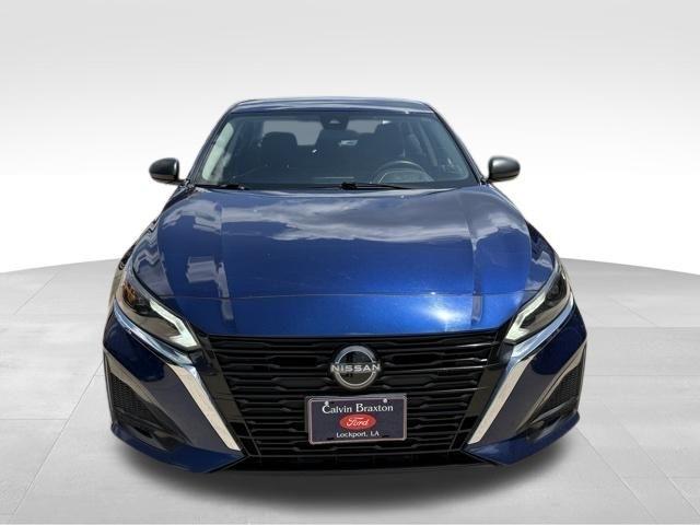 Nissan Altima  2024