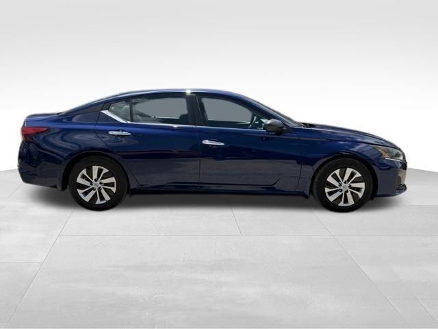 Nissan Altima  2024