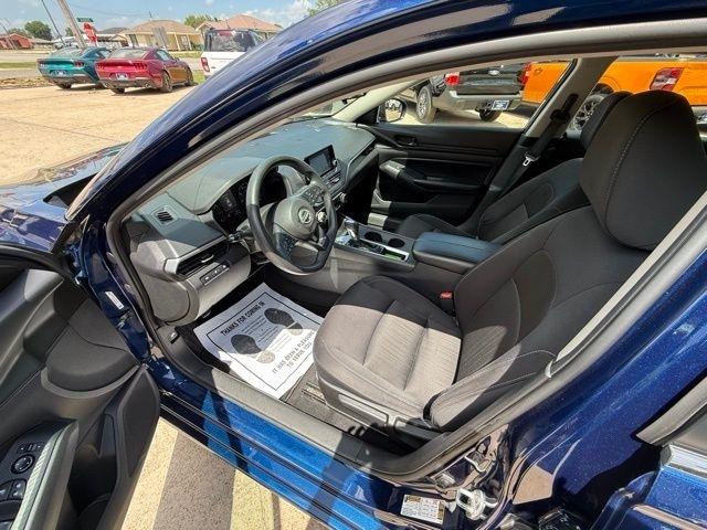 Nissan Altima  2024