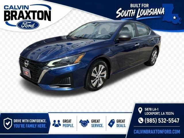 Nissan Altima  2024