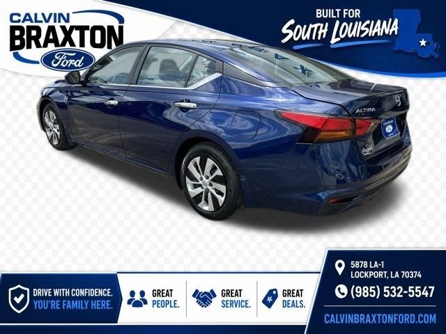 Nissan Altima  2024