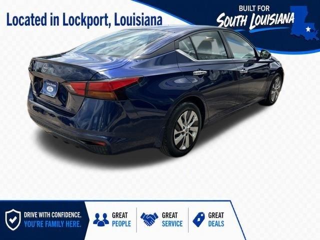 Nissan Altima  2024