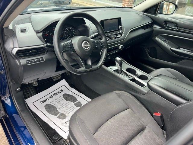 Nissan Altima  2024