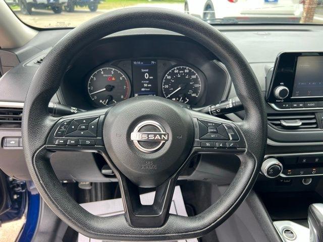 Nissan Altima  2024