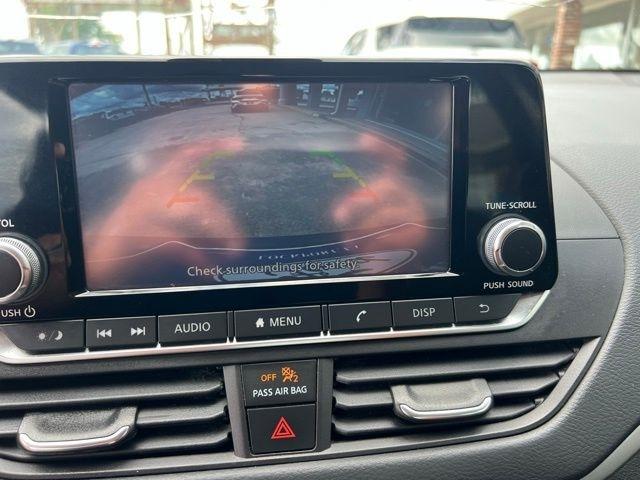 Nissan Altima  2024